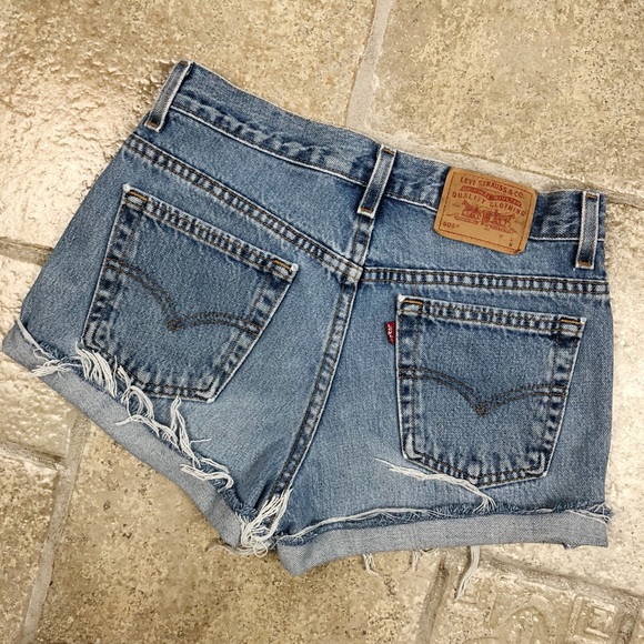 diy levi shorts